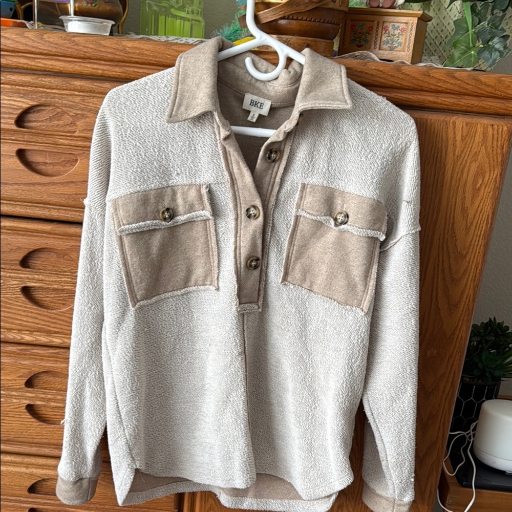 BKE Two-Tone Sweatshirt - Cream and Tan